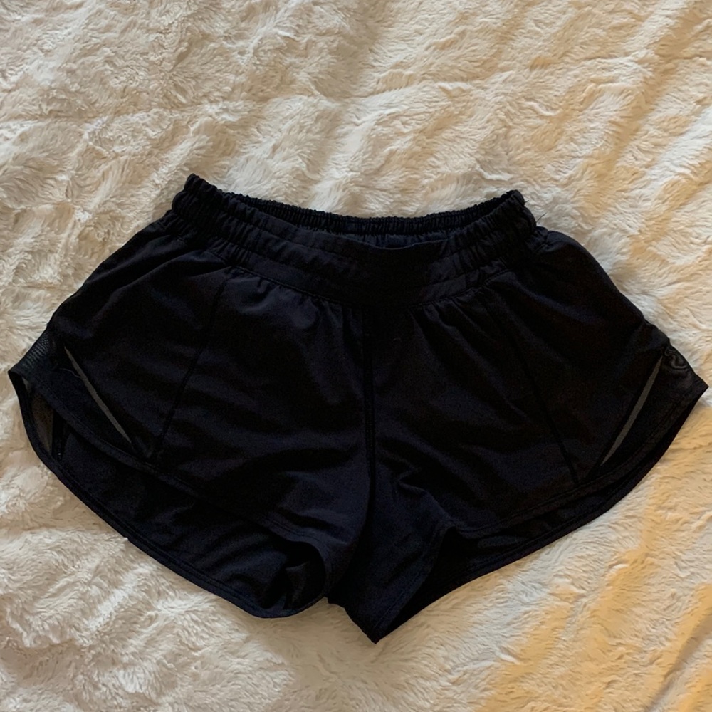 Black Lululemon hotty hoy shorts
